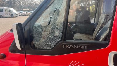 Gönen’de, Şehir Parkı otoparkında Cumhuriyet Halk Partisi (CHP) ilçe teşkilatının