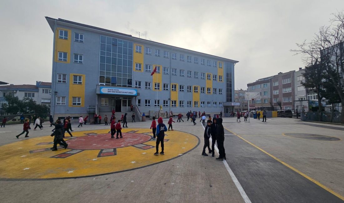 Bandırma’da 25 Bin 500 Öğrenci, ikinci döneme merhaba dedi Bandırma’da öğrenciler, tatilin ardından motivasyonla ikinci döneme başladı. Yeni dönemde