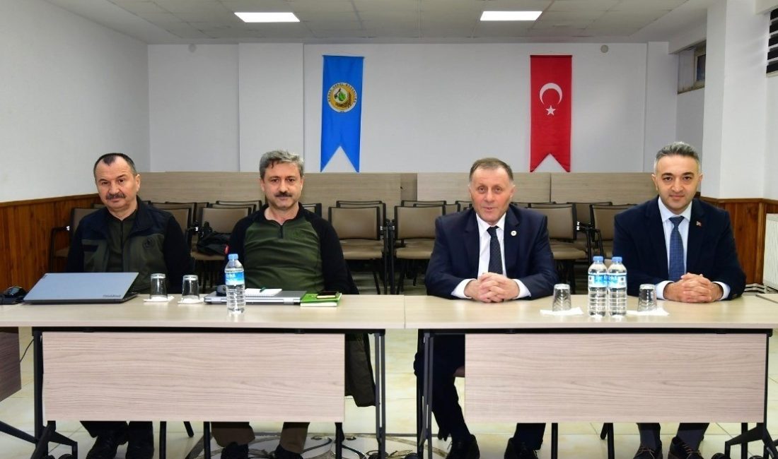 Balıkesir OBM, Bandırma’da silvikültürel faaliyetleri değerlendirdi Balıkesir Orman Bölge Müdürü Musa Şen başkanlığında düzenlenen toplantılarda, Bandırma