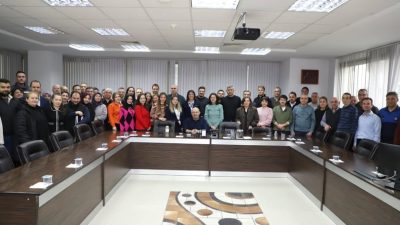 Gönen Belediye Başkanı İbrahim Palaz’a geçmiş olsun ziyaretinde bulunan belediye
