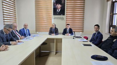 Bandırma Kaymakamı Engin Aksakal başkanlığında düzenlenen toplantıda, limandaki mevcut güvenlik