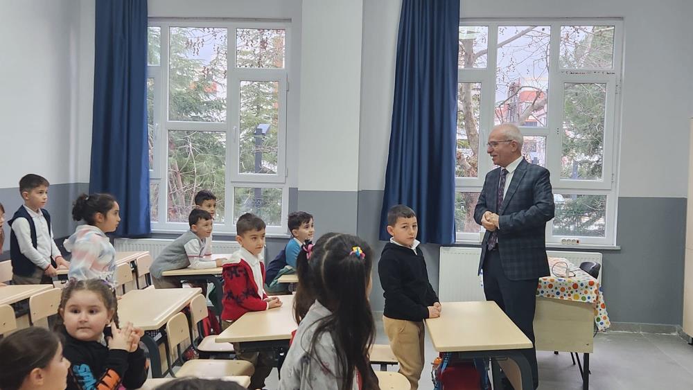  Karesi’de bulunan Albay Tayyar Nuran Oğuz İlkokuluna yapılan 12 sınıflı
