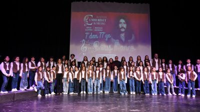 Altıeylül Belediyesinin Cumhuriyet Çocuk Korosu, usta sanatçı Barış Manço’nun vefatının