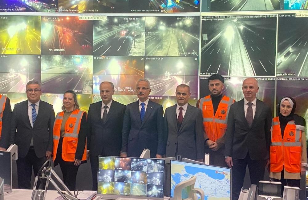 Ulaştırma ve Altyapı Bakanı Abdülkadir Uraloğlu, Karayolları Genel Müdürlüğüne bağlı
