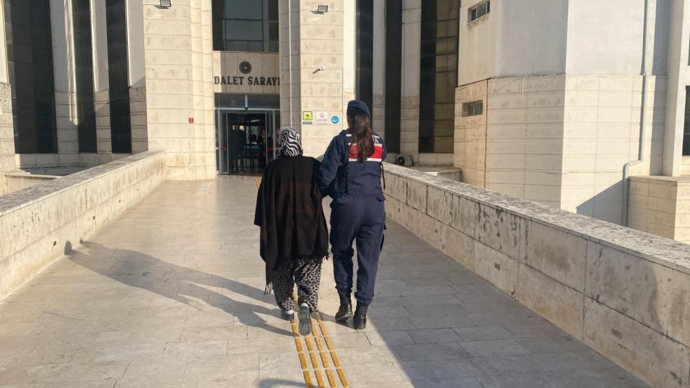 Edremit’te hakkında 29 yıl 7 ay kesinleşmiş hapis cezası bulunan