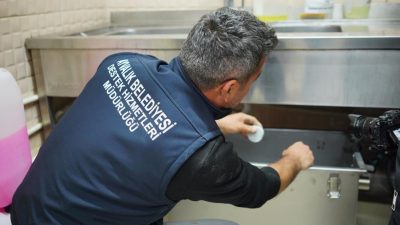 Ayvalık’ta, yoğun olarak kullanılan yağların kanalizasyon şebekesine ulaşarak çevre sorunlarına