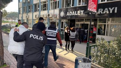  Gömeç’de yediemin otoparkından çalınan 4 araçla ilgili polis ekipleri tarafından