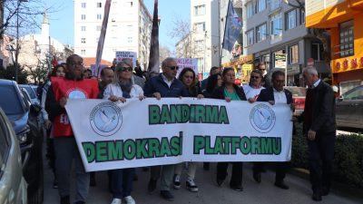 İstanbul Büyükşehir Belediye Başkanı Ekrem İmamoğlu’nun gözaltına alınmasına tepki gösteren