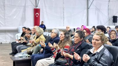 Bandırma Belediyesi, Kadir Gecesi dolayısıyla Cumhuriyet Meydanı’nda düzenlediği programla vatandaşları