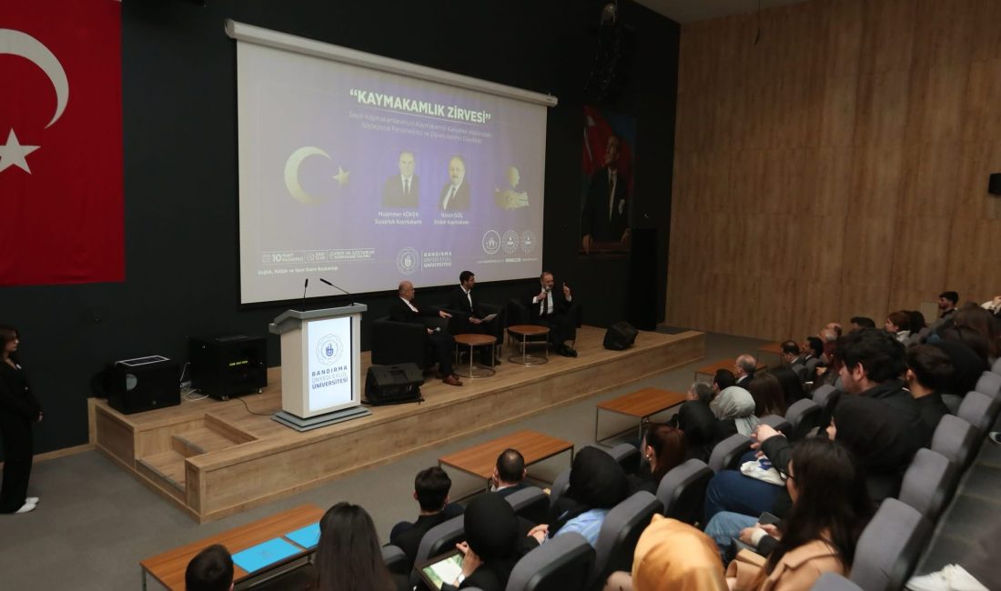 Erdek Kaymakamı Hasan Göç ve Susurluk Kaymakamı Muammer Köken, Bandırma