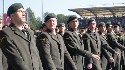 Milli Savunma Bakanı Yaşar Güler, terör örgütü PKK’nın silah bırakma