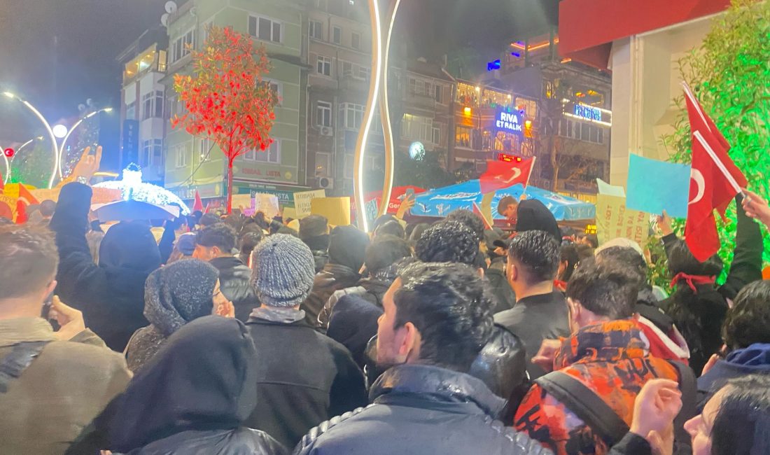 Bandırma’da 8 eylemciye 2911 sayılı kanuna muhalefetten işlem Bandırma’da “Toplantı ve Gösteri Yürüyüşleri Kanunu”na muhalefet ettikleri gerekçesiyle 8