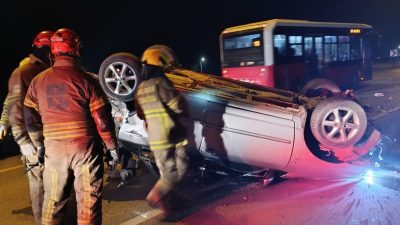 Bandırma-Çanakkale karayolunda Balcı Çamlığı mevkiinde meydana gelen trafik kazasında iki