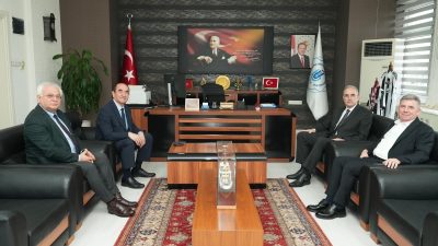 Gönen Kaymakamı Ahmet Altıntaş ve Gönen Ticaret Odası Başkanı İsmail