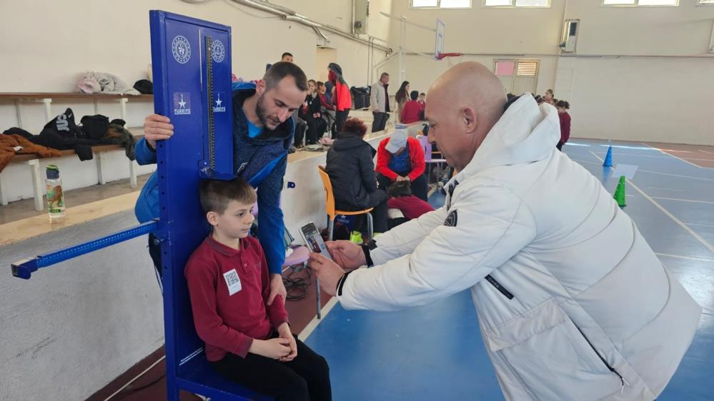 Bandırma’da sportif yetenek taraması başladı Bandırma, Gençlik ve Spor Bakanlığı ile Milli Eğitim Bakanlığı iş