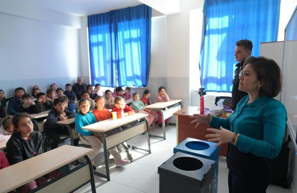  Burhaniye Belediyesi, “Bilinçli Çevresel Farkındalık Eğitimi” faaliyetlerine Çevre Koruma ve