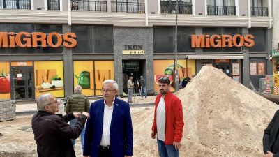 Adnan Menderes Caddesi’ndeki üst yapı çalışmalarını yerinde inceleyen Erdek Belediye