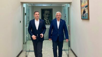 Balıkesir Büyükşehir Belediye Başkanı Ahmet Akın ve Milletvekili Serkan Sarı,
