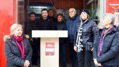 İstanbul Büyükşehir Belediye Başkanı Ekrem İmamoğlu’nun gözaltına alınmasına tepki göstermek