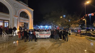 Bandırma Sivil Toplum Kuruluşları Birliği öncülüğünde düzenlenen protestoda, İsrail’in Gazze’ye