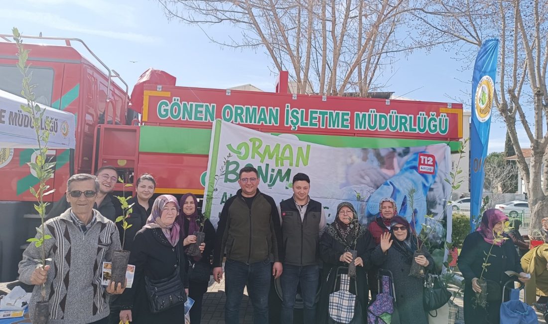 Gönen’de orman yangınlarıyla mücadele için eğitim verildi Gönen’de orman yangınlarına karşı toplumda farkındalık artırılması amacıyla vatandaşlara eğitim