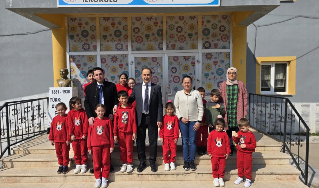 Bandırma Kaymakamı Engin Aksakal, Yeniyenice İlkokulu ve Köy Yaşam Merkezi’ni
