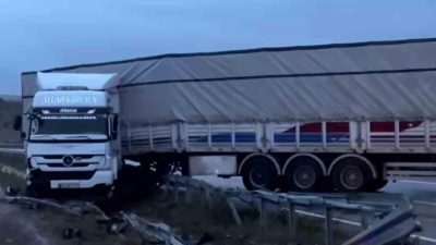 Gönen ve Bandırma ilçelerini bağlayan kara yolu sık sık trafik