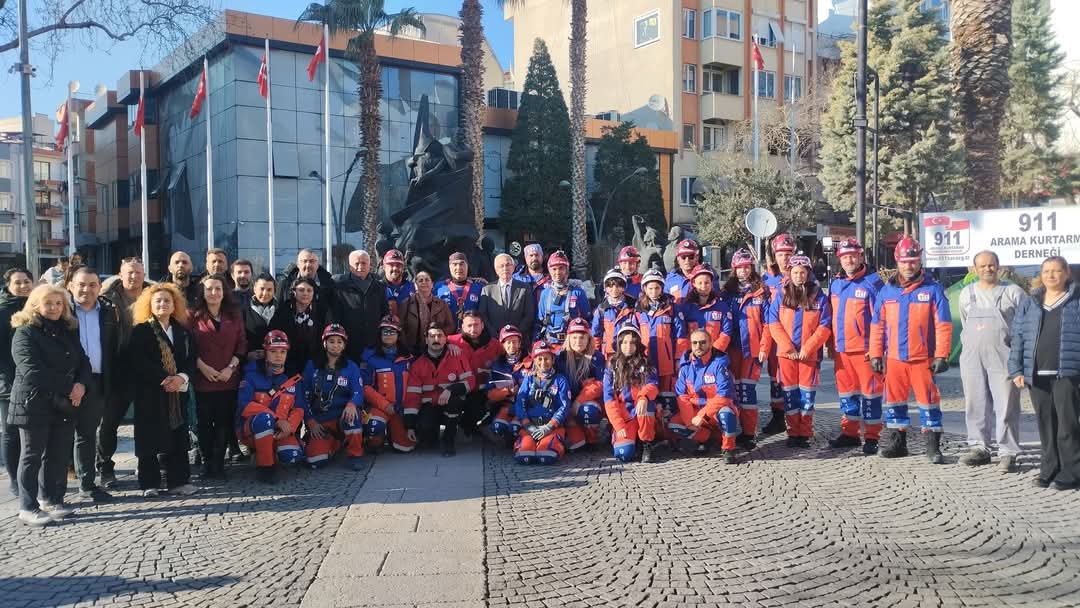 Deprem Haftası etkinlikleri kapsamında Erdek Belediyesi’nde “Deprem Anı ve Tahliye