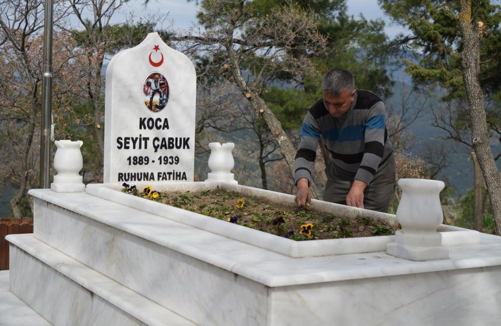 Çanakkale Kahramanı Koca Seyit’in bilinmeyen hayatı Çanakkale Deniz Savaşı’nda 215 kilogramlık top mermisini tek başına sırtlayarak