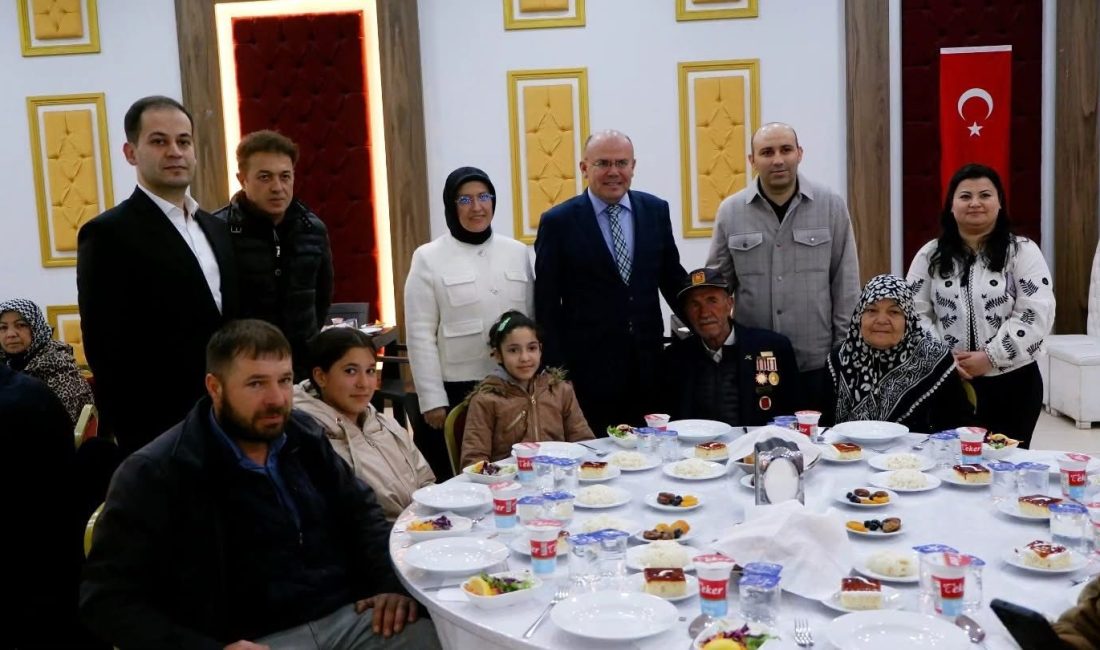 Susurluk’ta 18 Mart anısına iftar programı 18 Mart Çanakkale Zaferi ve Şehitleri Anma Günü için düzenlenen