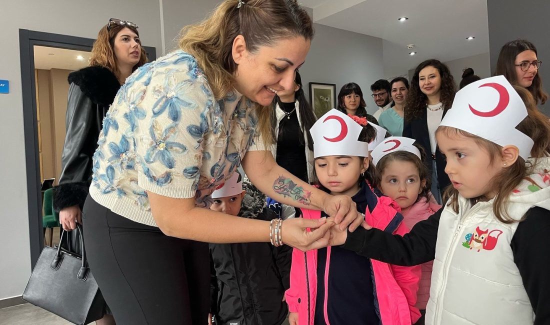 Bandırma Belediyesi kreş öğrencileri, 14 Mart Tıp Bayramı’nda Genel Cerrahi