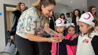 Bandırma Belediyesi kreş öğrencileri, 14 Mart Tıp Bayramı’nda Genel Cerrahi