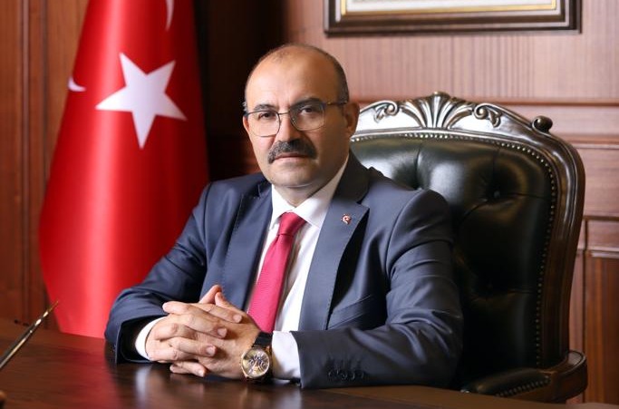 Vali Ustaoğlu: “Sağlık çalışanları toplumun güvencesidir” Balıkesir Valisi İsmail Ustaoğlu, 14 Mart Tıp Bayramı mesajında sağlık