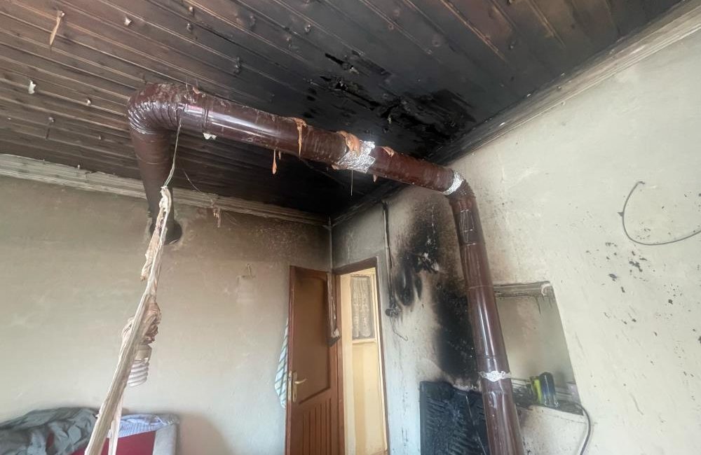 Manyas,Maltepe Mahallesi Değirmendere Caddesi’nde bulunan tek katlı müstakil bir evde