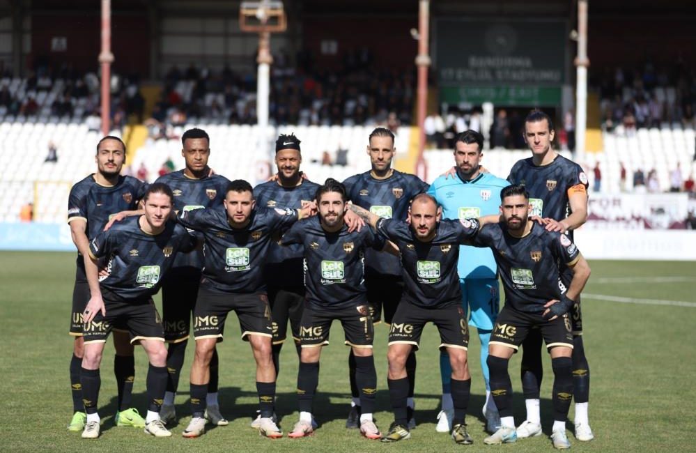 Bandırmaspor, son 8 haftada avantajını korumak istiyor Trendyol 1. Lig’de mücadele eden Bandırmaspor, gördüğü kart sayılarıyla dikkat