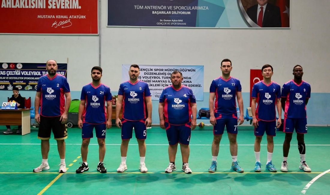 Bandırma Belediyesi Erkek Voleybol Takımı Manyas Turnuvası’nda üçüncü oldu Bu yıl 6’ncısı gerçekleştirilen Manyas Kaymakamlığı Çeltik Voleybol Turnuvası’nda, Bandırma