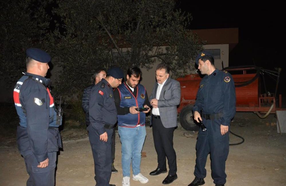 Kaymakam Odabaş’tan düzensiz göç ve göçmen kaçakçılığı denetimi Edremit Kaymakamı Ahmet Odabaş, düzensiz göç ve göçmen kaçakçılığıyla mücadele