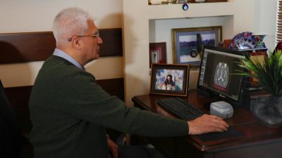 Beyin, Sinir ve Omurilik Cerrahisi Uzmanı Prof. Dr. Orhan Şen,