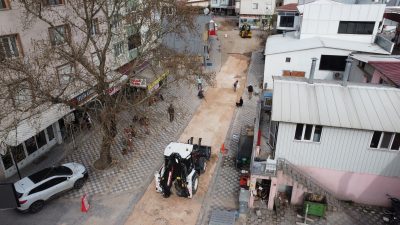 Susurluk ilçesinde, Garaj Caddesi’nde başlatılan yol drenaj çalışmaları başarıyla tamamlandı.