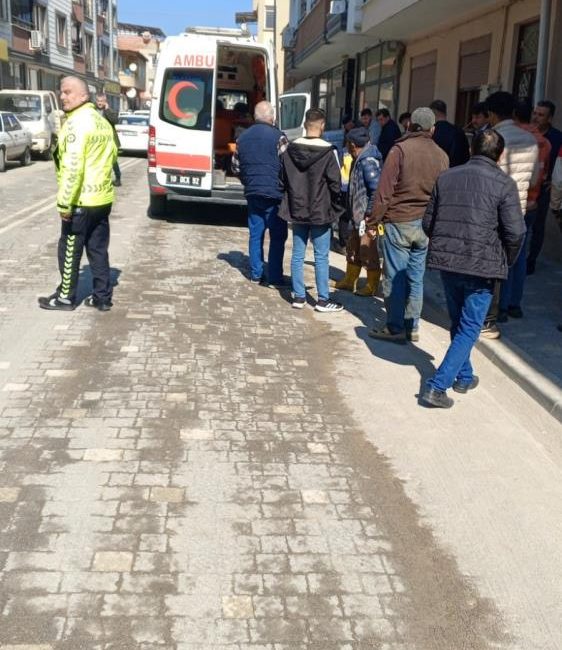 Balıkesir’de tüfekli saldırıda 2 kişi yaralandı Havran’da tartışma sonrası çıkan kavgada 2 kişi tüfekle vurularak yaralandı.
