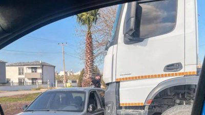  Düzler Kavşağı’nda meydana gelen trafik kazasında, trafik ışık ihlali yapan