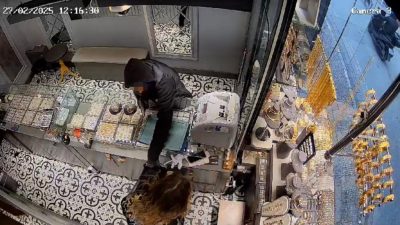  Balıkesir’de geçen hafta meydana gelen kuyumcu soygununa ait yeni görüntüler