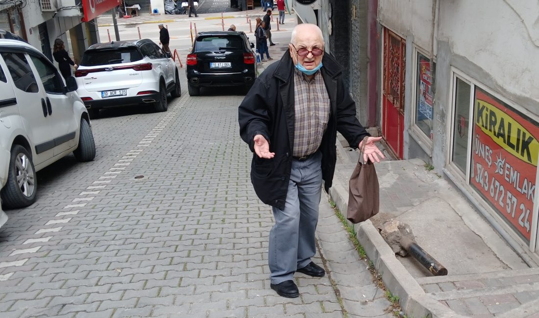 Kaldırımların her geçen gün giderek bozulması nedeniyle ayağı takılıp düşenlerin