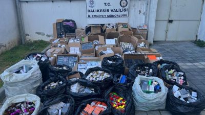 Ayvalık’ta; polis ekiplerince düzenlenen operasyonlarda çok sayıda gümrük kaçağı cinsel