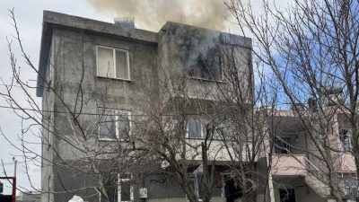 Bandırma’da bir evde çıkan yangın itfaiye ekipleri tarafından kısa sürede