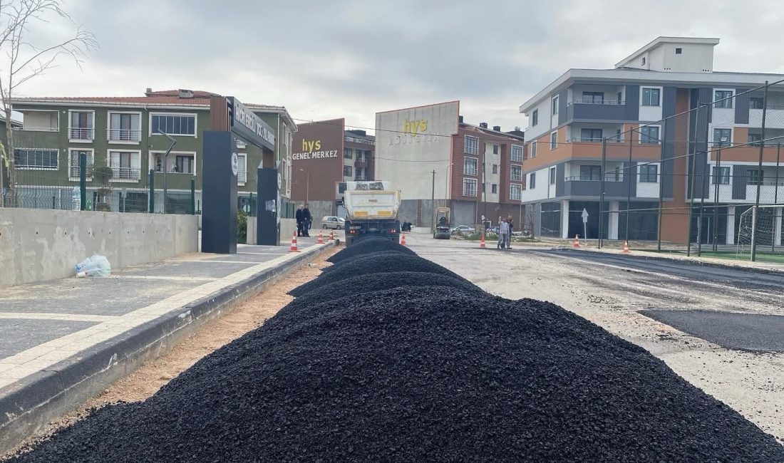 Bandırma’da yol ve temizlik çalışmaları devam ediyor Bandırma Belediyesi tarafından ilçe genelinde altyapı ve üstyapı çalışmaları hızlandırıldı.