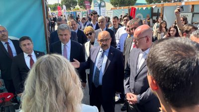 Balıkesir Üniversitesi, gençlere staj ve kariyer fırsatları sunan WOWOFEST 2