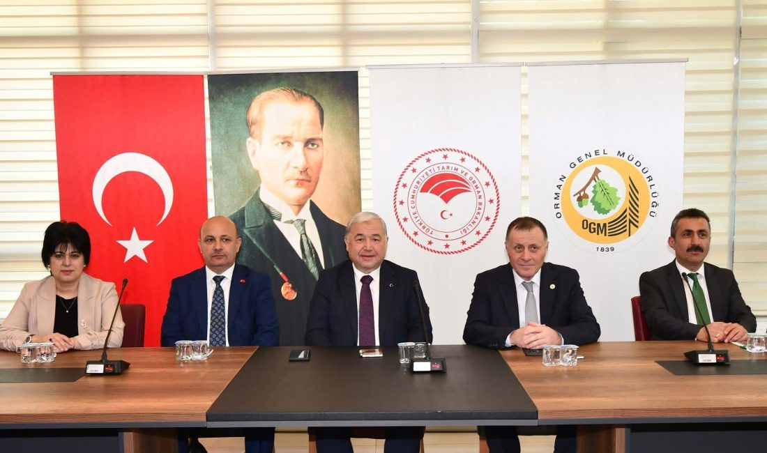 Bandırma ve Dursunbey’de Orman Teşkilatına eş zamanlı eğitim Balıkesir Orman Bölge Müdürlüğü personeline yönelik kurum kültürü ve mesleki