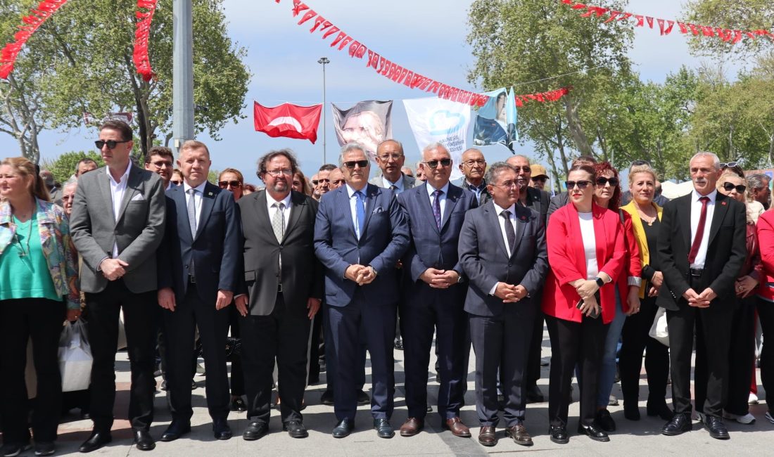 Bandırma’da siyasi parti ve STK’lardan 23 Nisan töreni 23 Nisan Ulusal Egemenlik ve Çocuk Bayramı kapsamında Bandırma’da alternatif