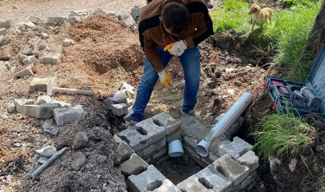 Gönen’de altyapı yenileme çalışmaları hızlandırıldı Gönen Belediyesi tarafından ilçedeki altyapının iyileştirilmesi kapsamında belirlenen alanlarda kazı,